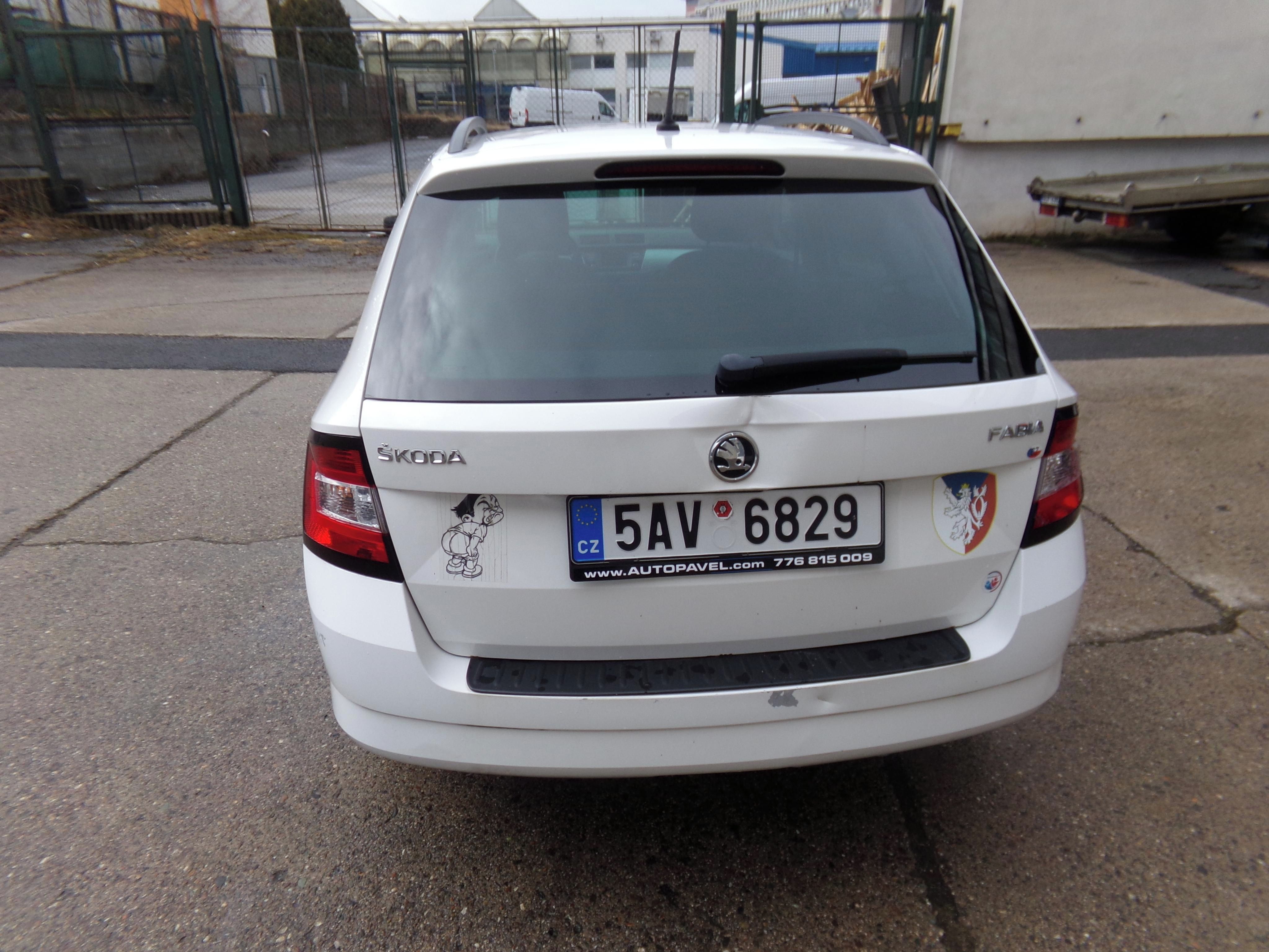 Škoda Fabia, 1.2 STYLE - fotka 3