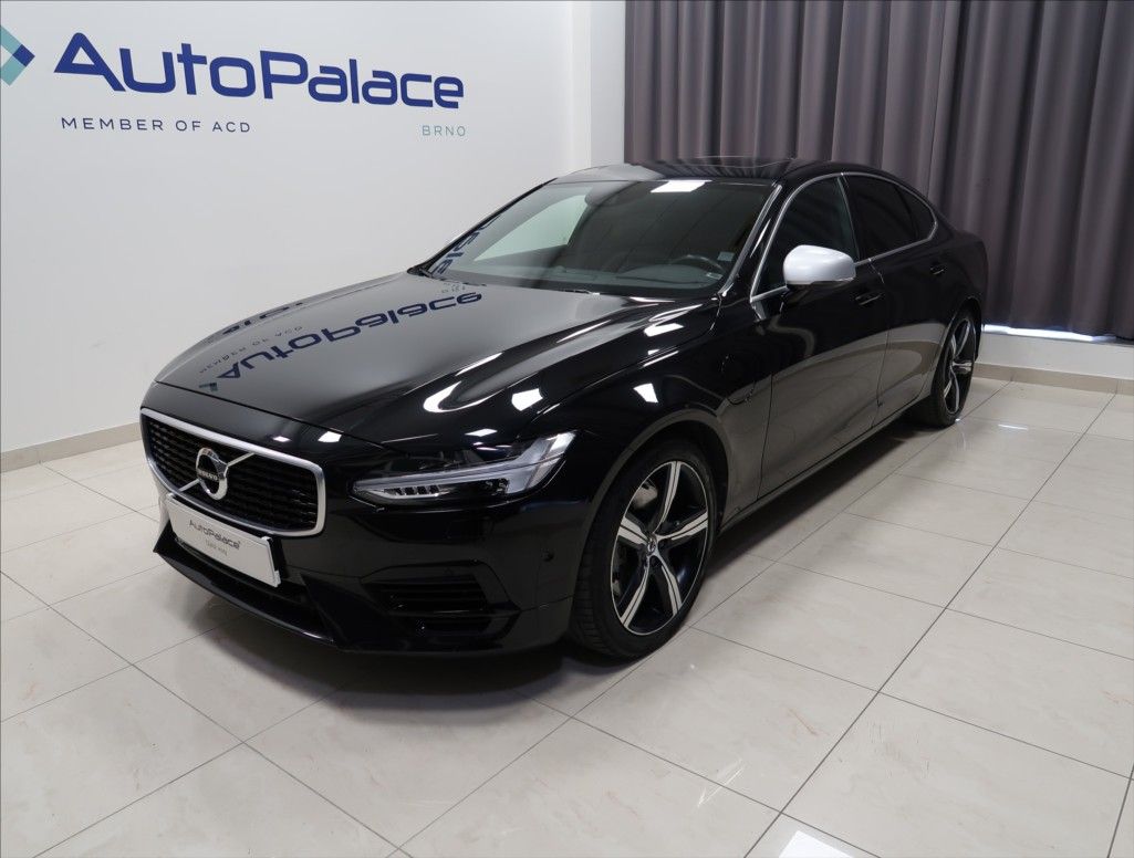Volvo S90, 2,0 T8 TWINENGINE AWD R-DESIGN - fotka 2