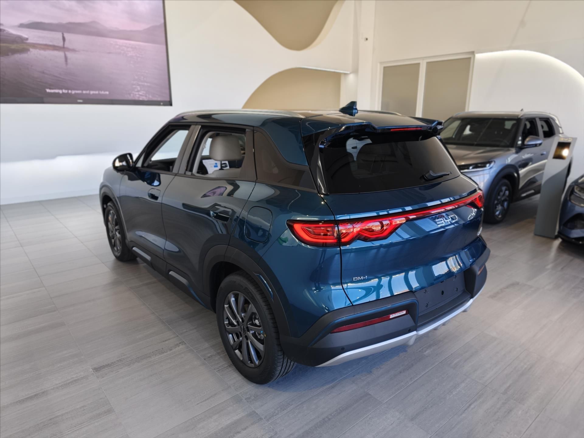 BYD ATTO 2, 1,5 DM-i  156 Kw Boost - fotka 4