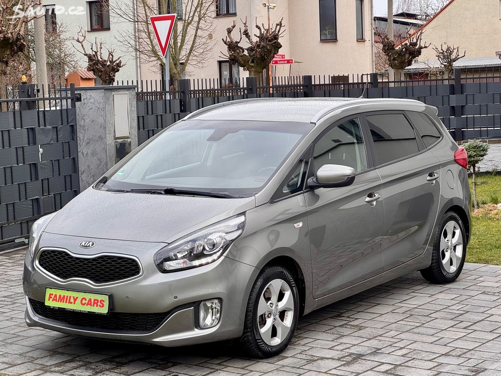 Kia Carens, 1.7,2.MAJ,SERVIS.KN,TOP