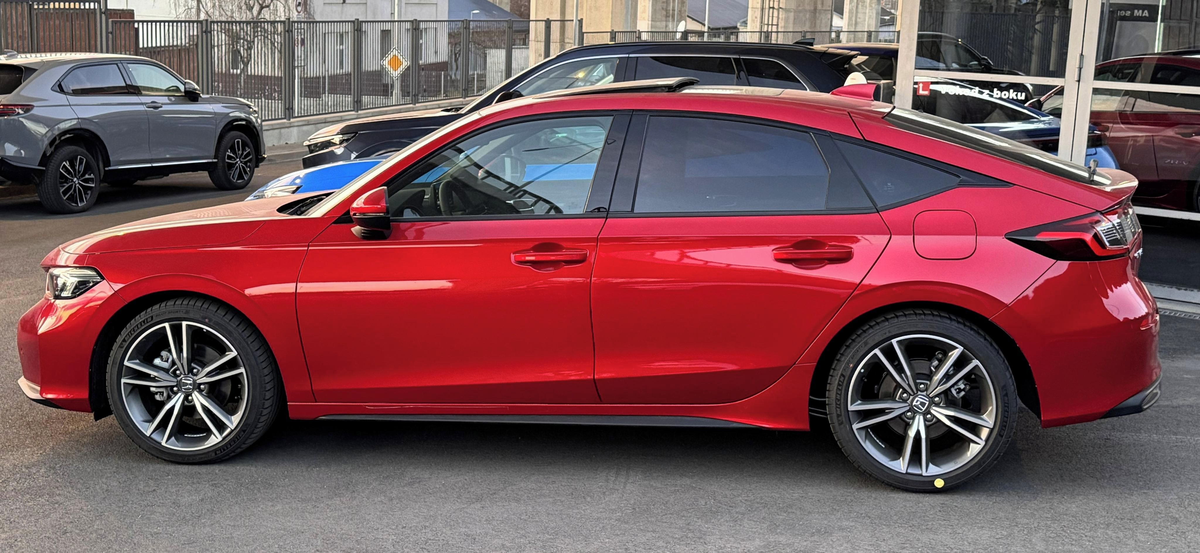 Honda Civic, 2.0e:HEV Advance - fotka 6