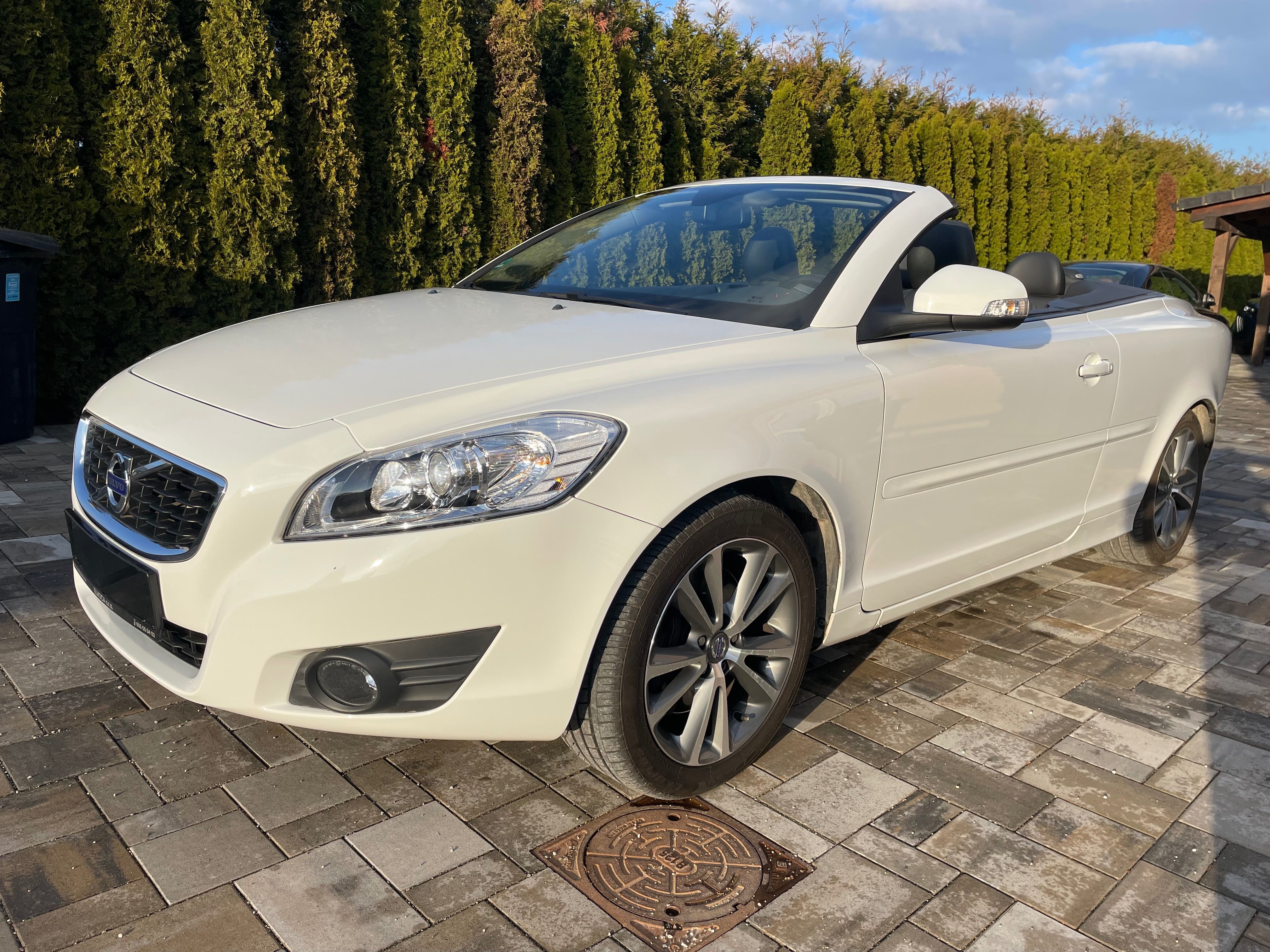 Volvo C70, 5válec 2,0 D3 servisní kniha