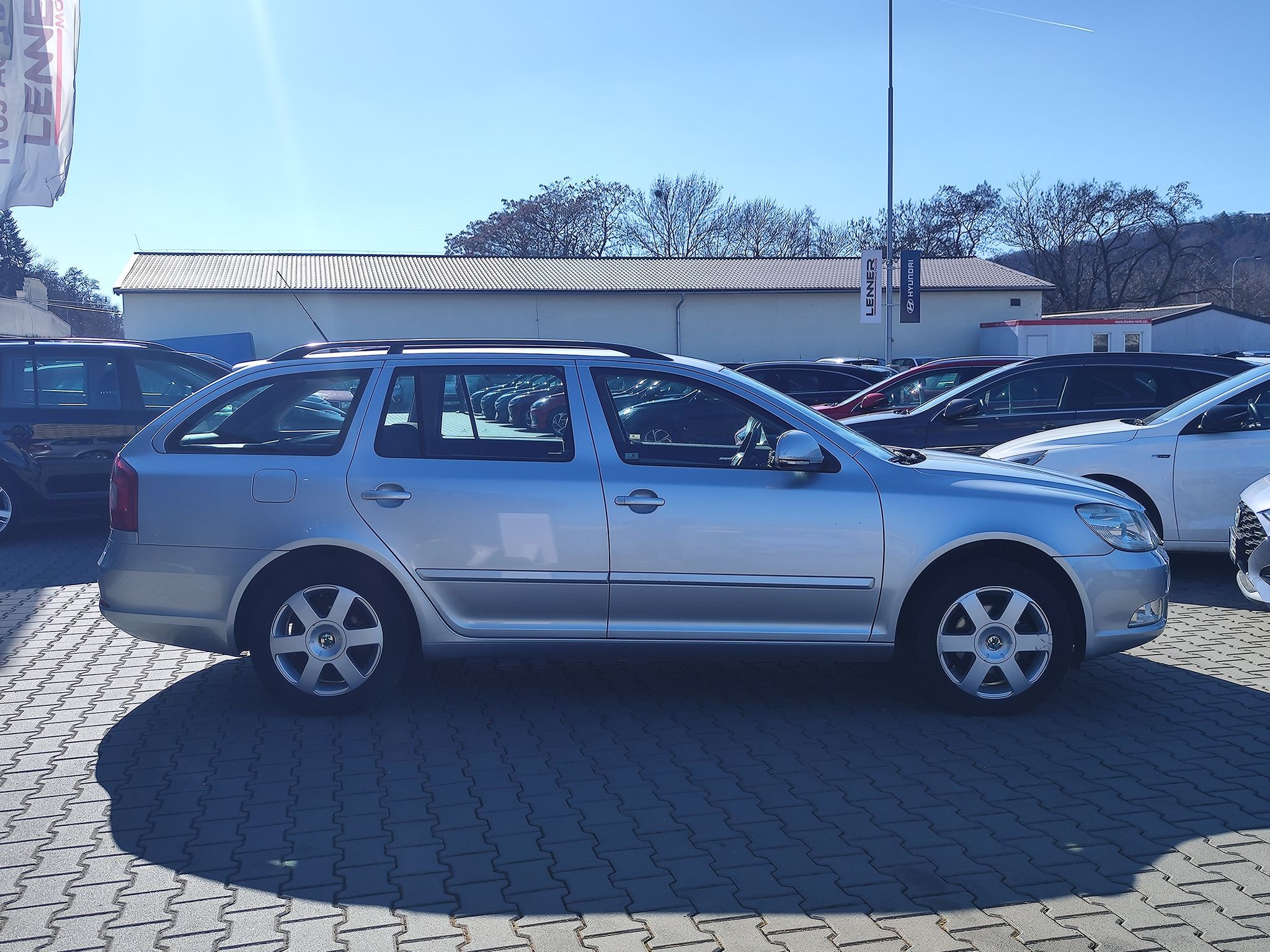 Škoda Octavia, 1.6 TDi/77kW Ambiente tažné - fotka 4