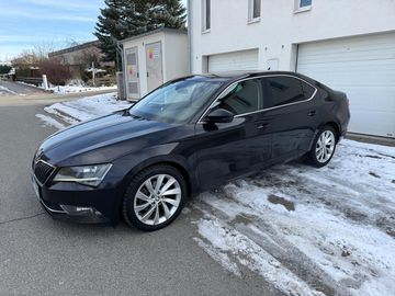 2.0tdi,140kw,dsg,4x4,sedan