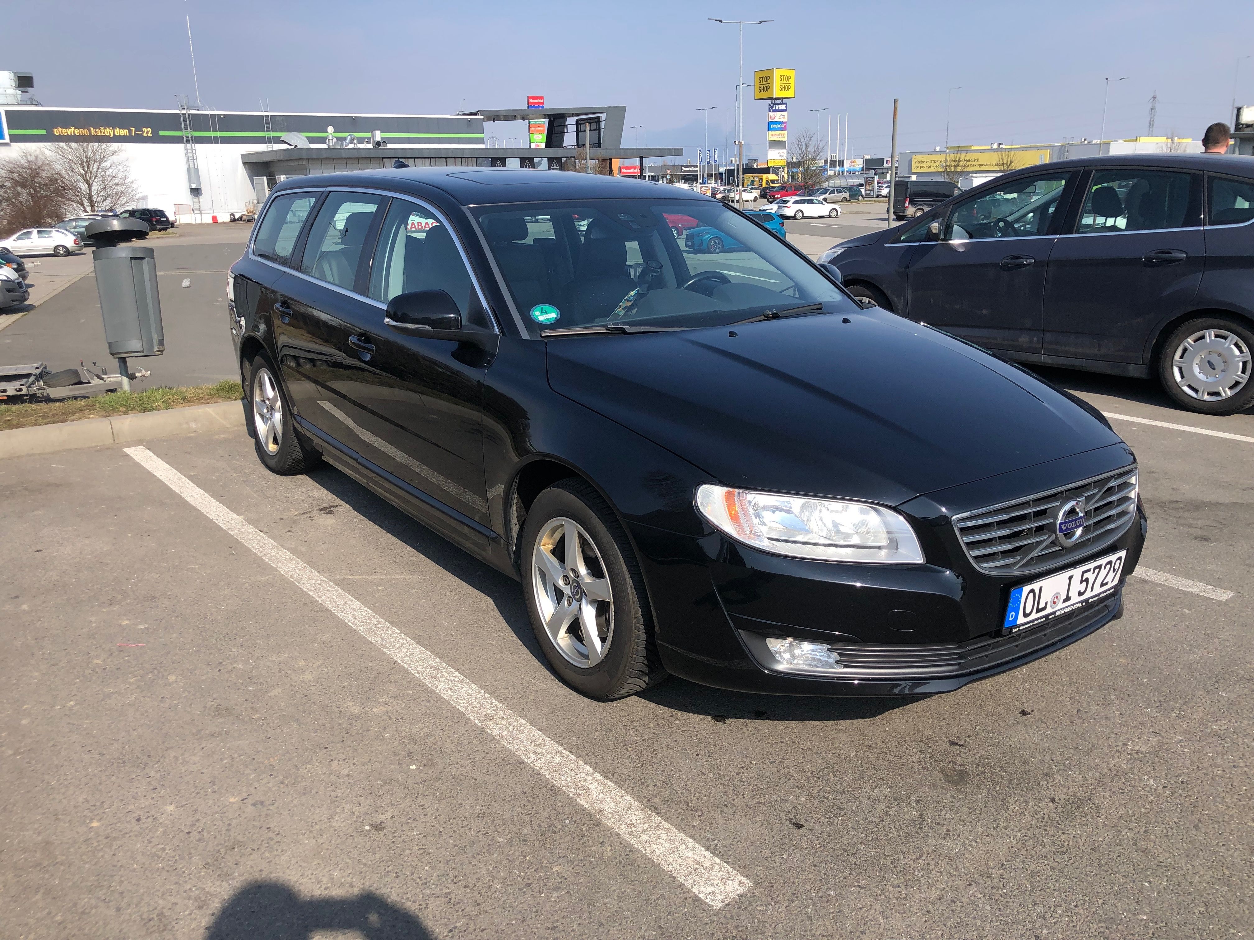 Volvo V70, D2 88kW MAN6, tazne, rozvody - fotka 3