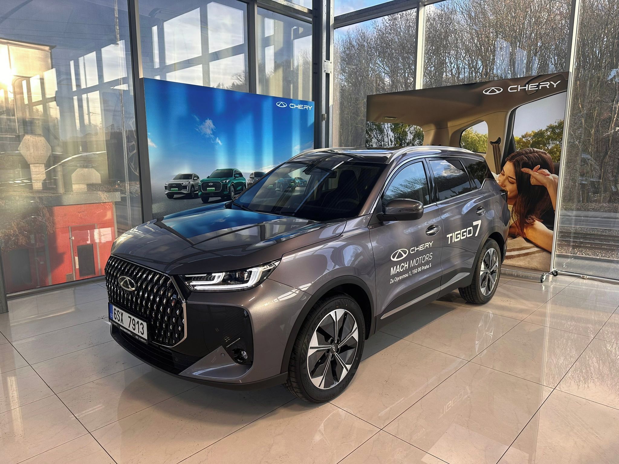 Chery Tiggo 7, UNIQUE 1.6 TGDI - fotka 3