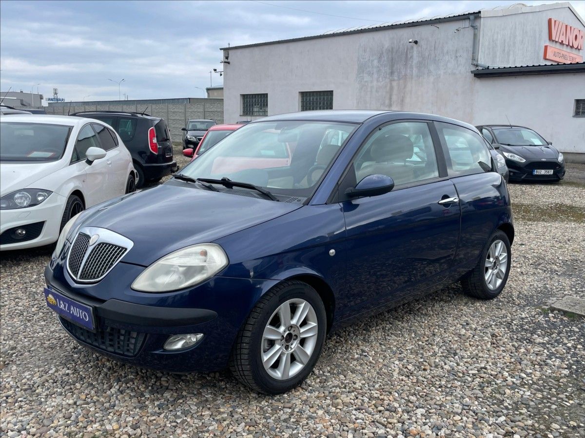 Lancia Y, 1,2 i  Ypsilon