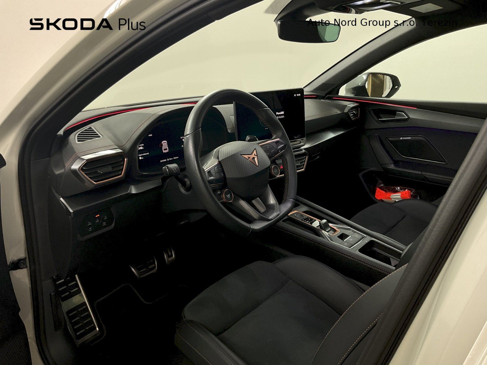 Cupra Leon, 1.5 eTSI 110KW - fotka 5