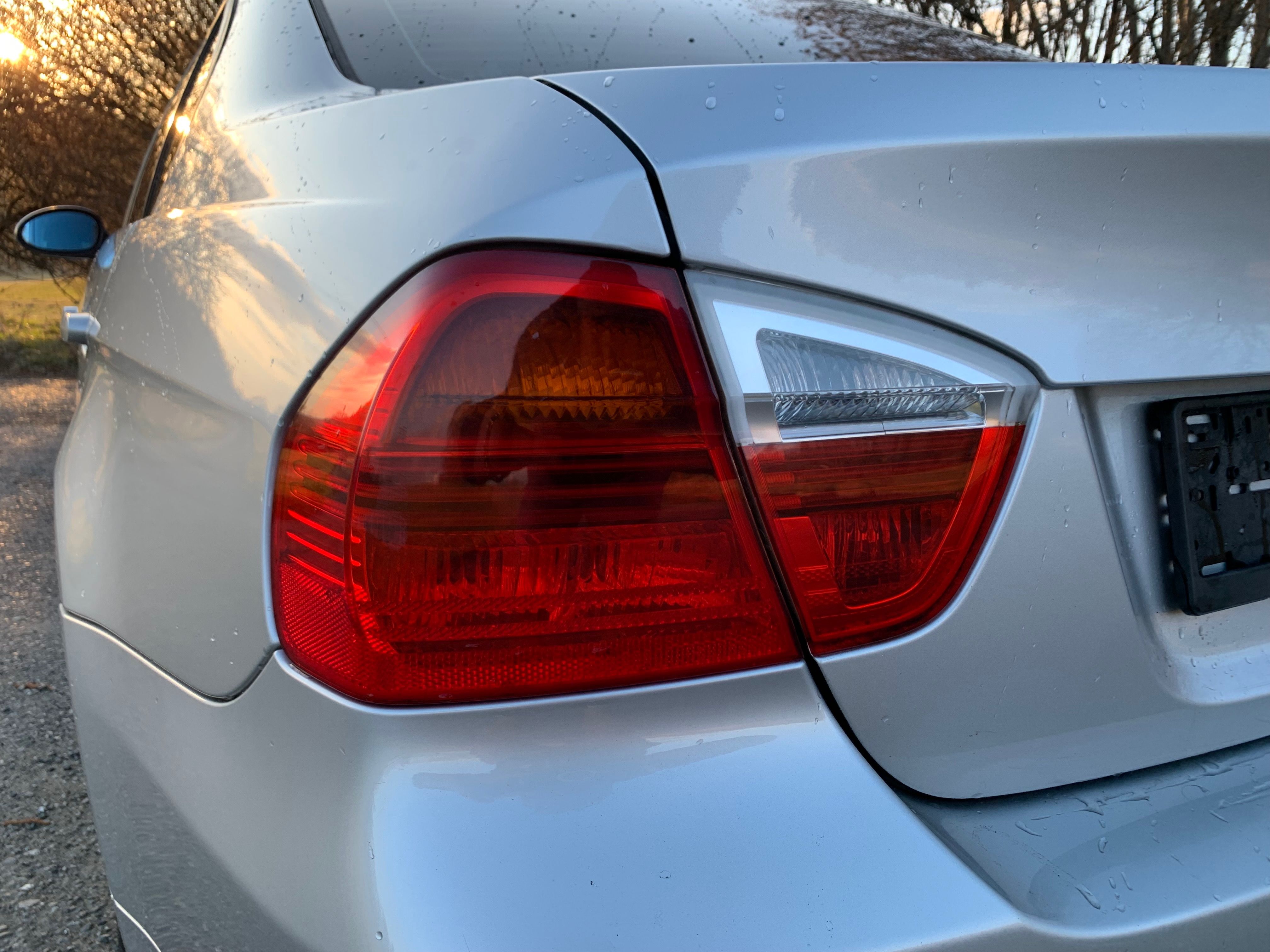 BMW Řada 3, 318i e90 - fotka 4