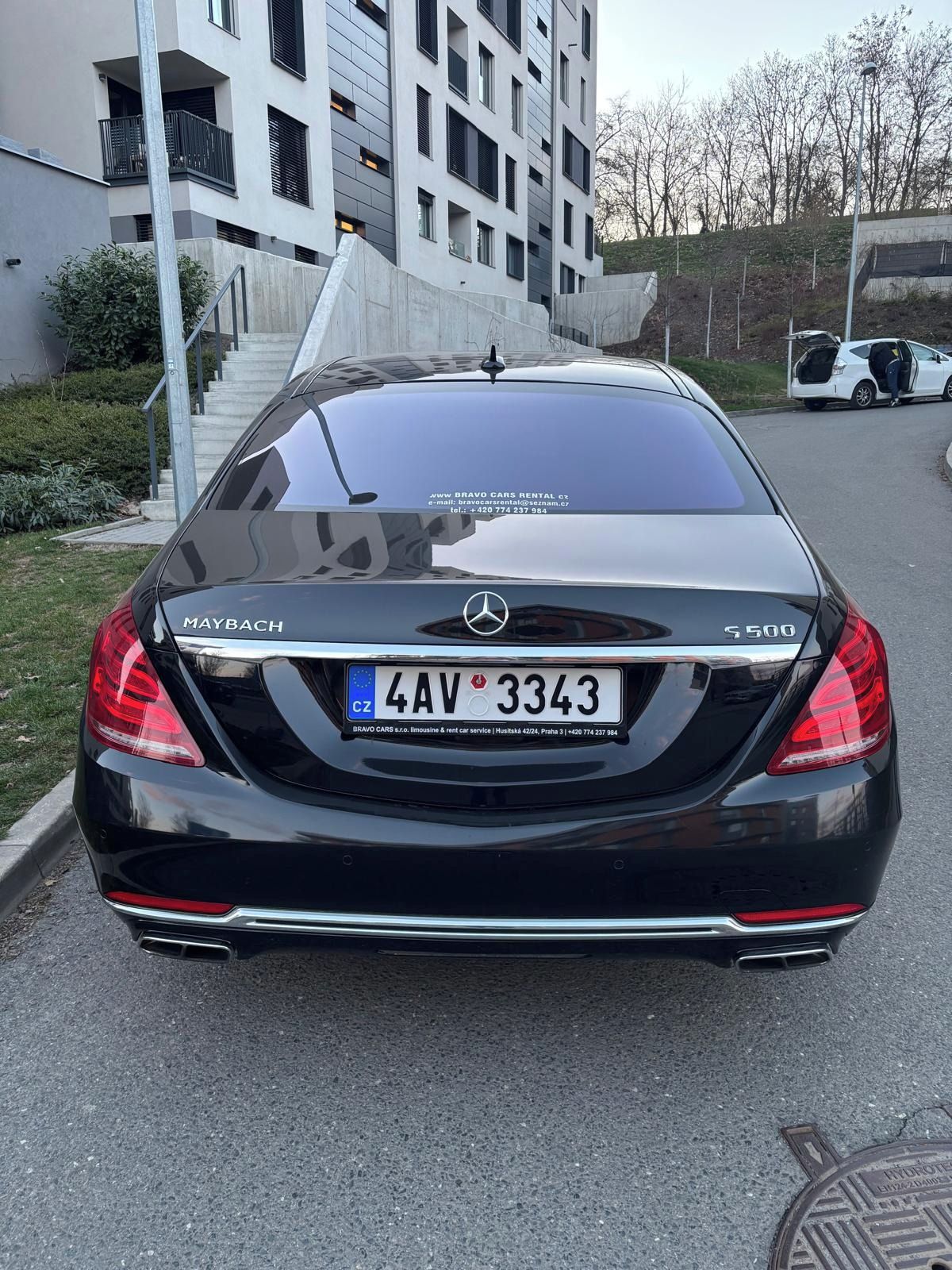 Mercedes-Benz Třídy S, 500 4MATIC MAYBACH - fotka 5
