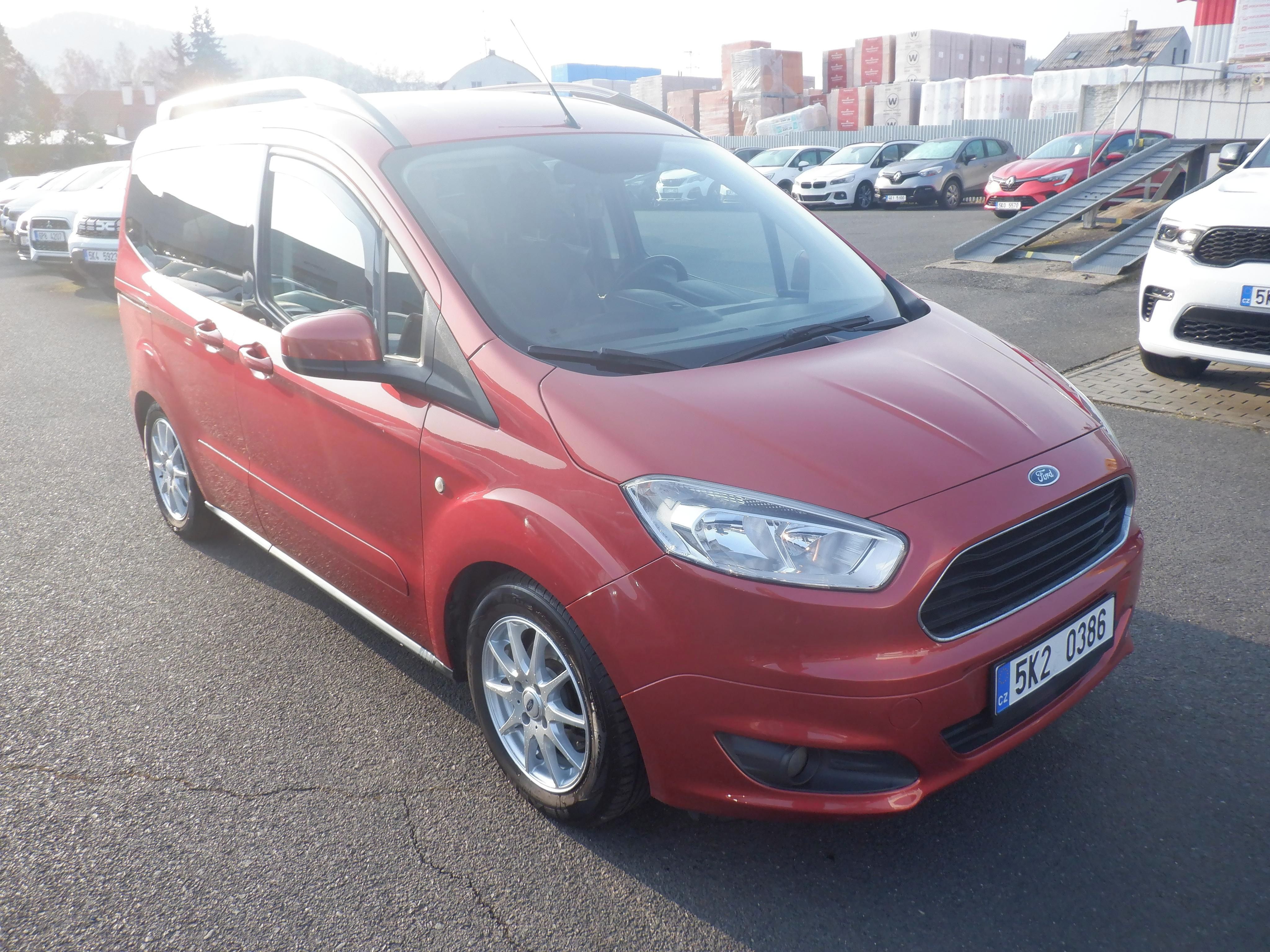 Ford Tourneo Courier, 1.0 EcoBoost 74kW - fotka 3