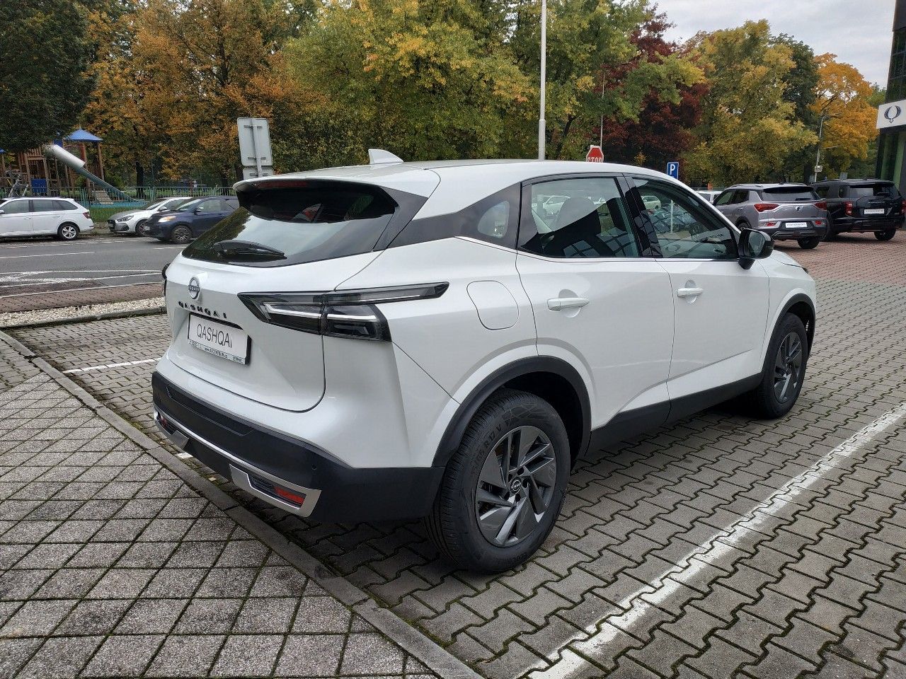Nissan Qashqai, 1.3mHEV,2WD,MT,Acenta, SKLADEM - fotka 5