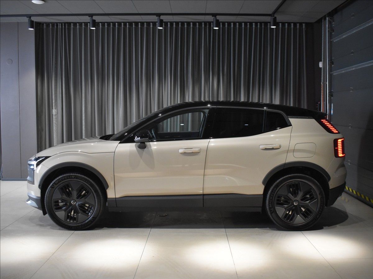 Volvo EX30, Ultra  Twin motor perf. - fotka 2