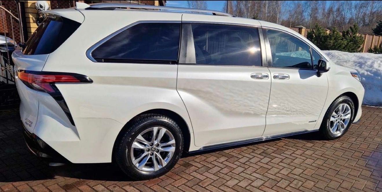 Toyota Sienna, 2.5L Limited Edition - fotka 3