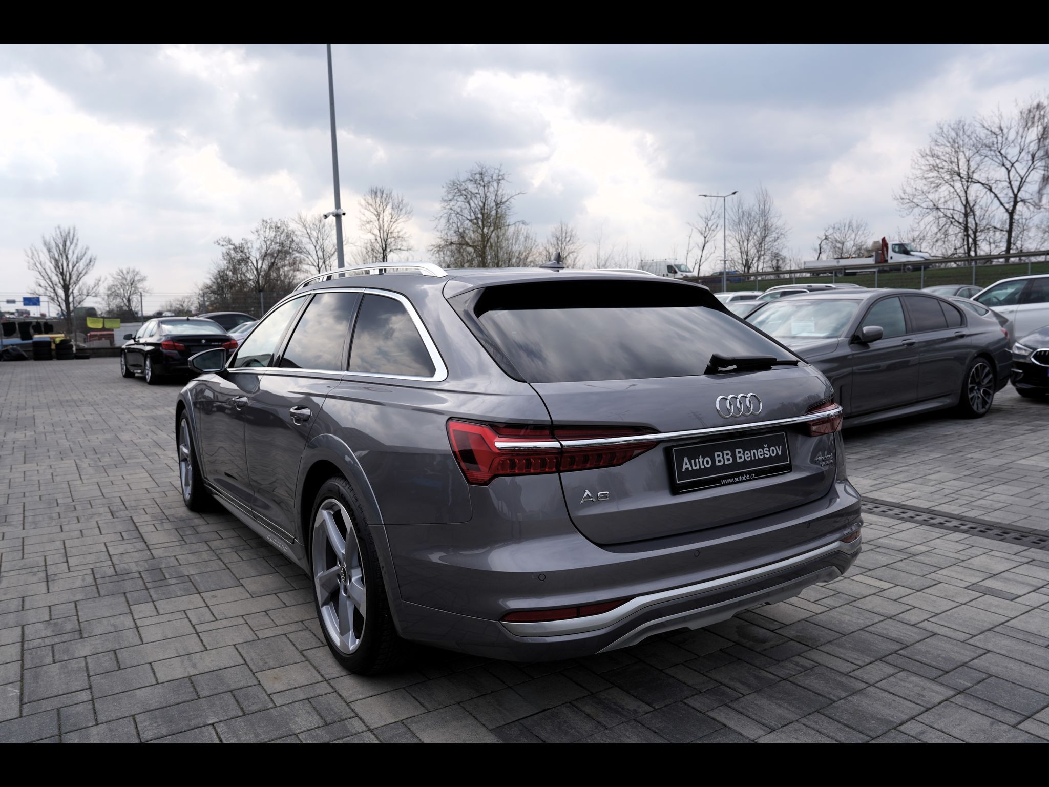 Audi A6 allroad, 55 TSFI QuattroČR/340PS/Matrix - fotka 4
