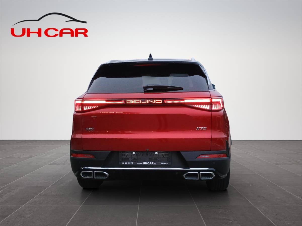 BAIC X7, 1,5 4x2  1.5T+7DCT - fotka 6