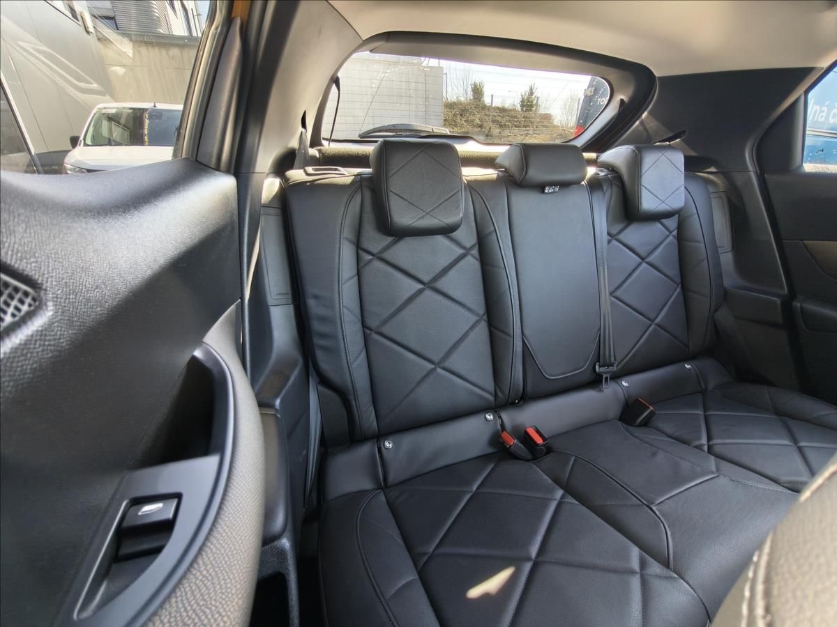 DS 3 Crossback, 1,2   PureTech EAT8 Grand Chic - fotka 5