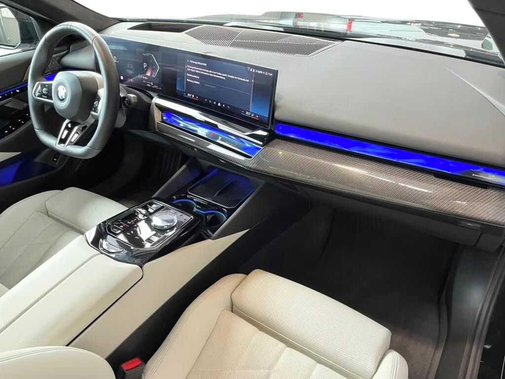 BMW Řada 5, 520 d M Sport Carbon*Navi* - fotka 4