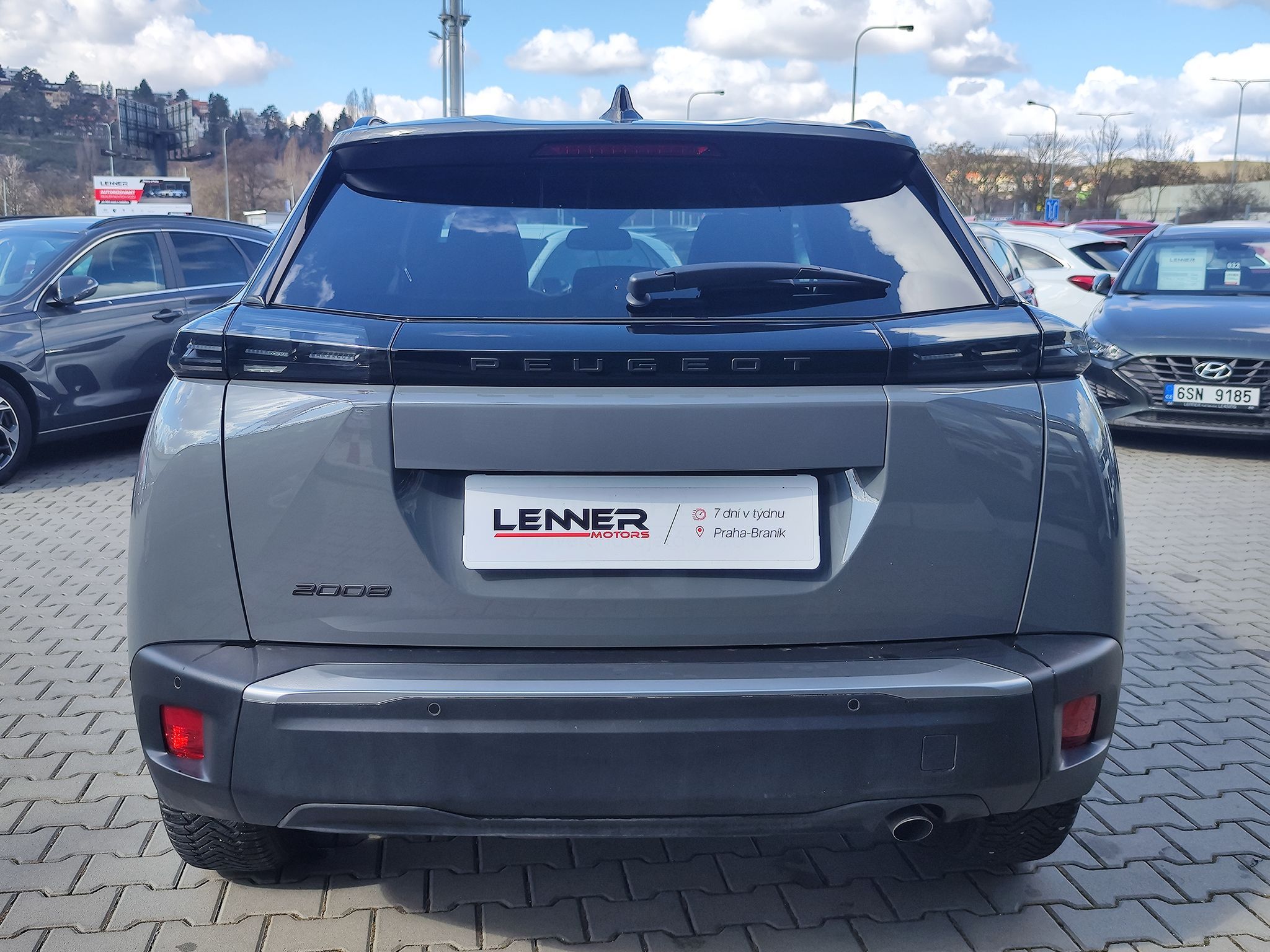 Peugeot 2008, 1.2 PureTech/74kW S&S Allure - fotka 6