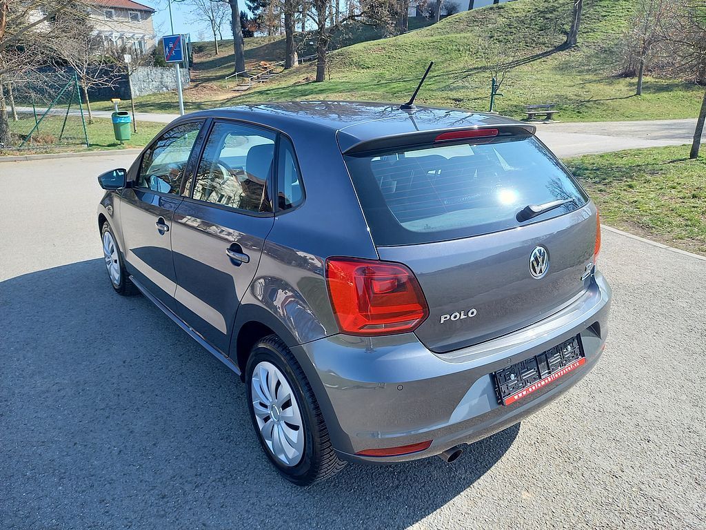 Volkswagen Polo, 1,2Tsi 66kw klima+Bez Koroze!! - fotka 4