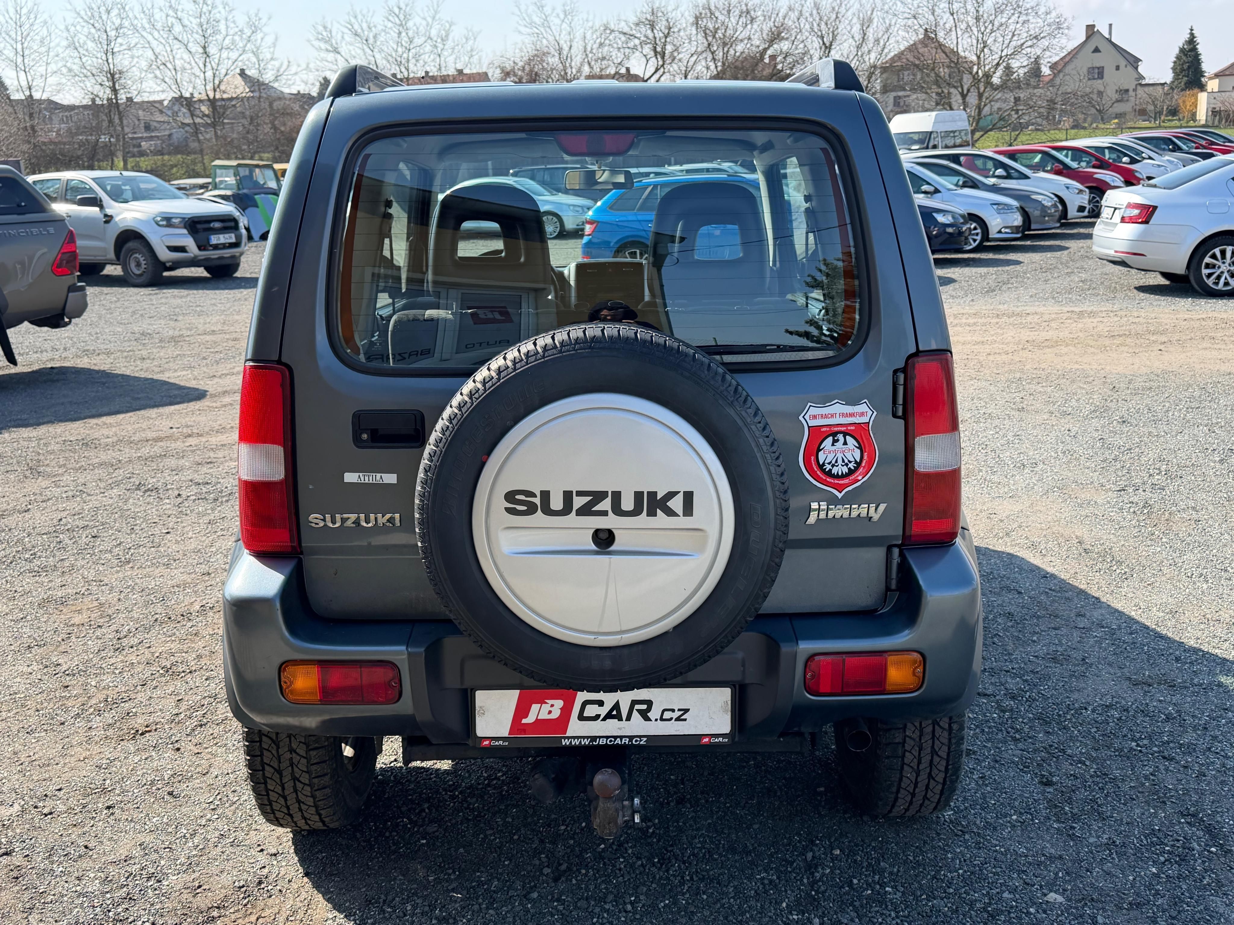 Suzuki Jimny, 1.3I 63KW KLIMA 4X4 TAŽNÉ - fotka 3