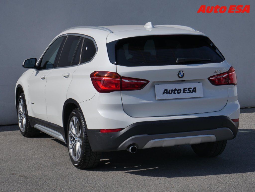 BMW X1, 2.0 d,2.maj,ČR,X-Line,AT - fotka 6