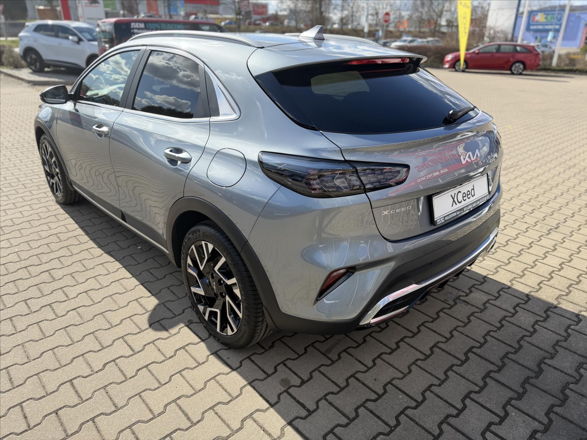Kia XCee´d, 1,6 T 132kW 7DCT STEEL EDITION - fotka 5
