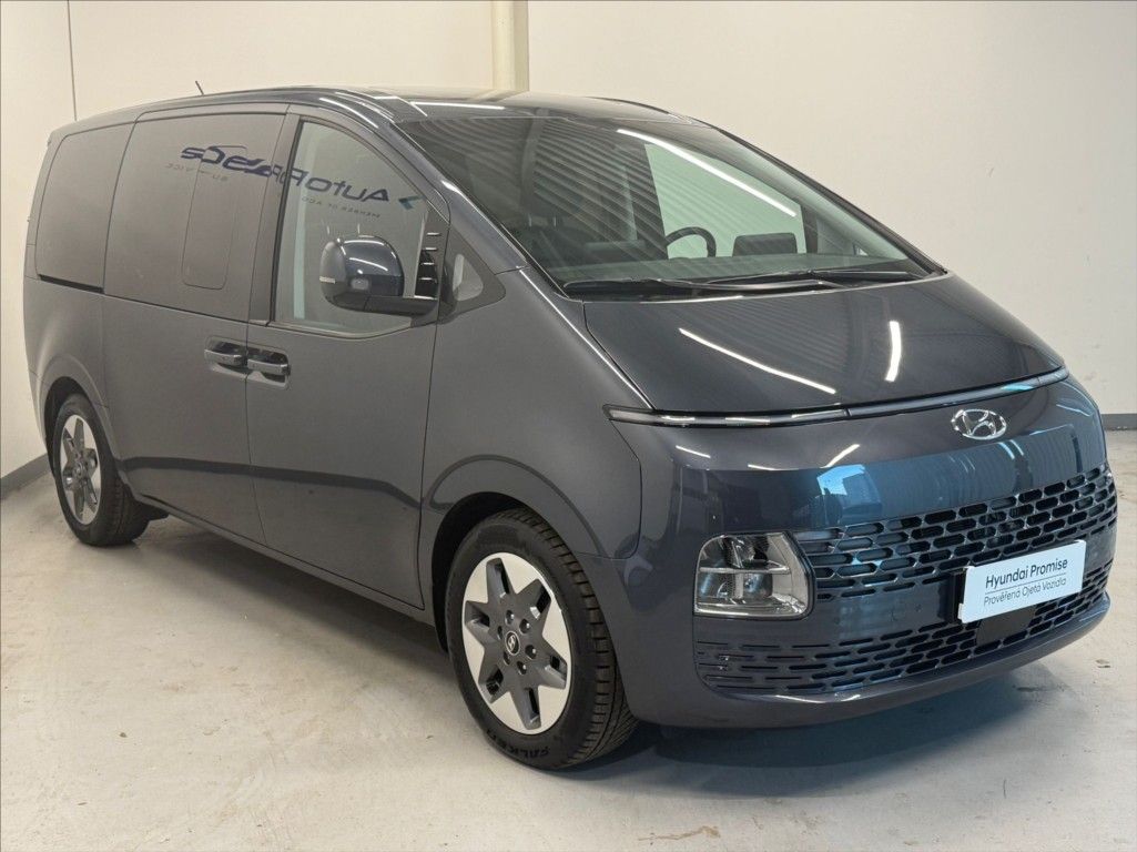 Hyundai Staria, 2,2 CRDI PREMIUM LUXURY PANO - fotka 3