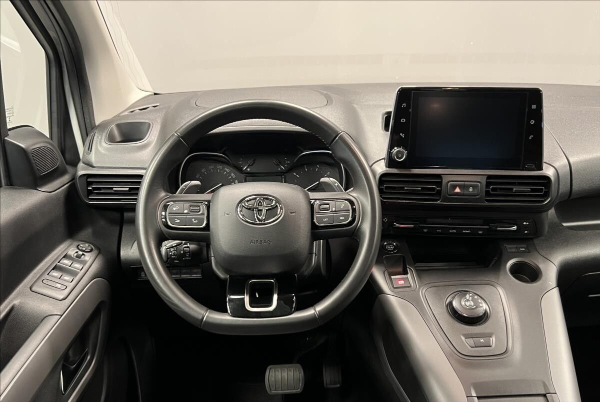 Toyota Proace City Verso, 1,5 D 8AT FAMILY L1 - fotka 4