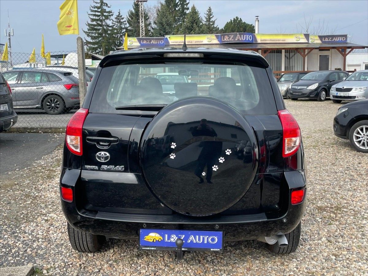 Toyota Rav4, 2,0 16V - fotka 5