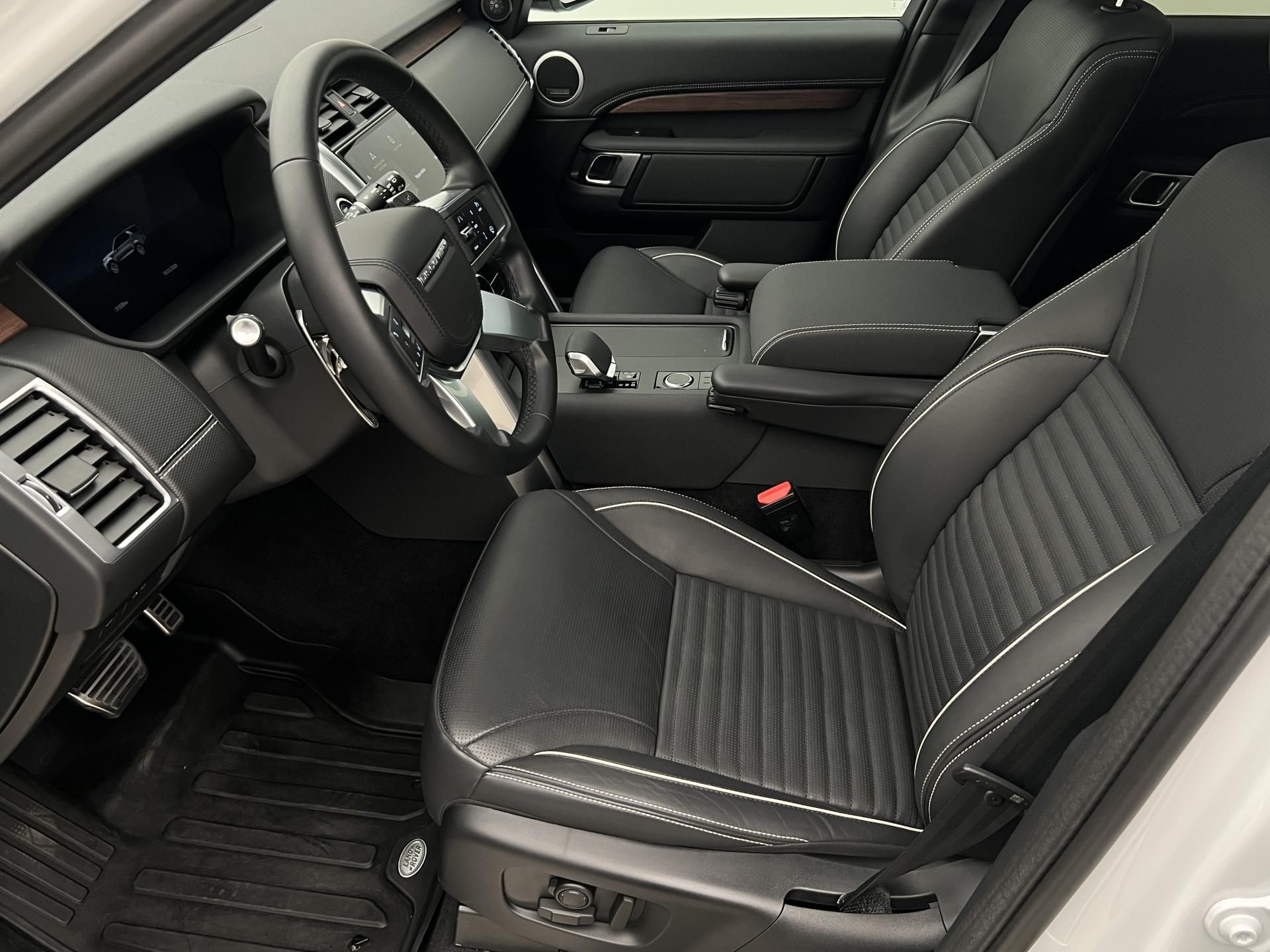Land Rover Discovery, D250 DYNAMIC HSE AWD AUT CZ - fotka 2