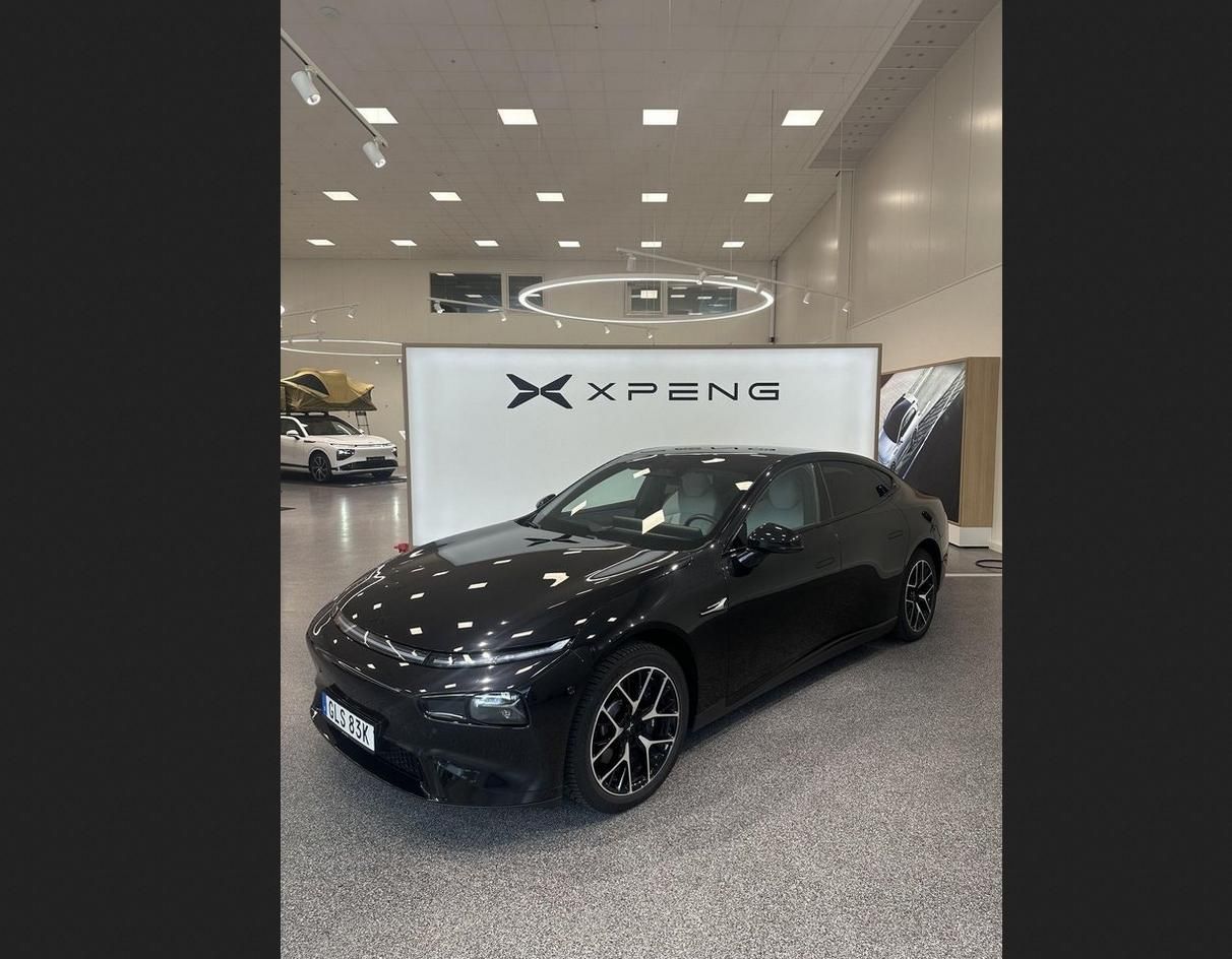 XPENG P7, Performance Pano 360kam