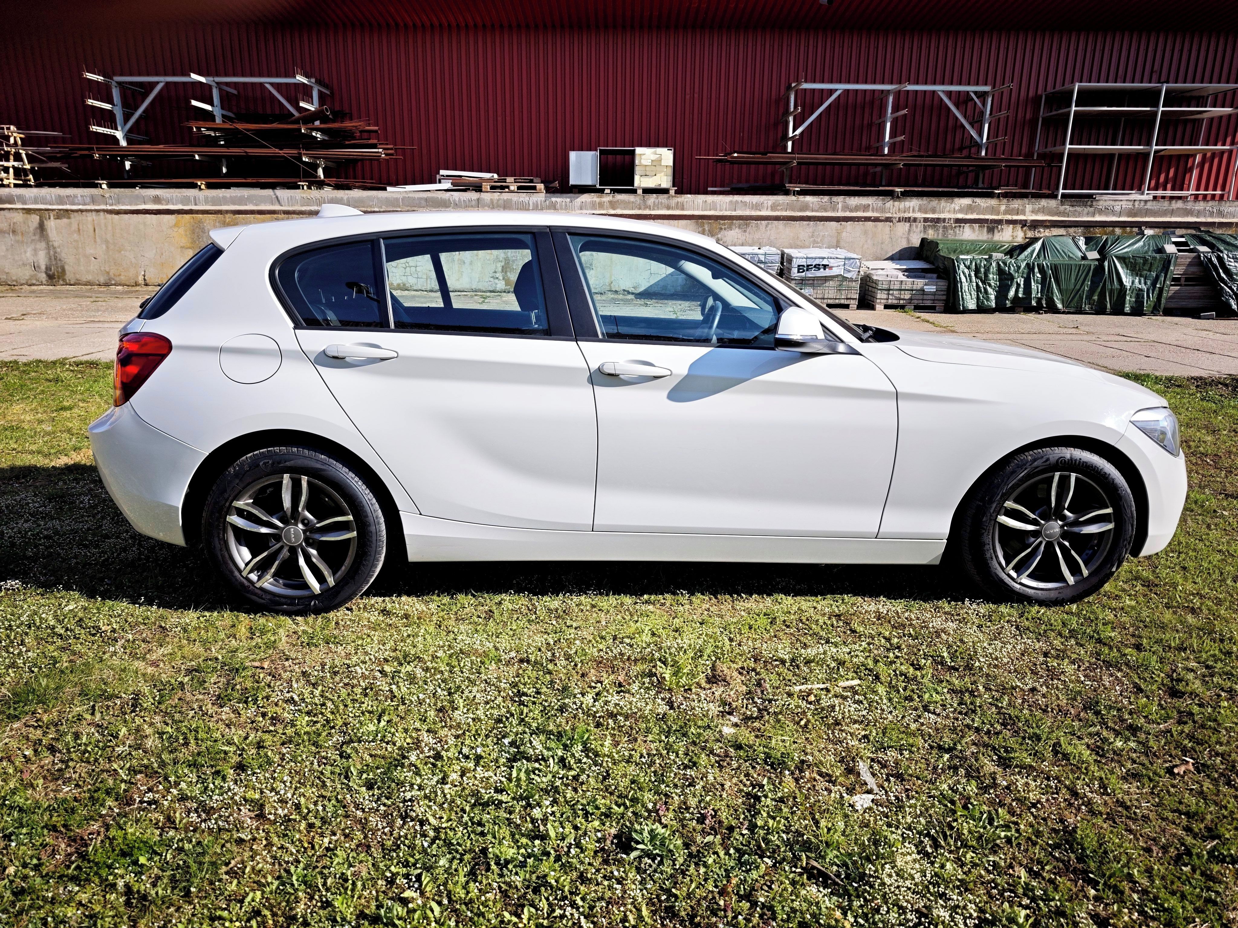 BMW Řada 1, 120d 135kw 7st AT, navi profes - fotka 6