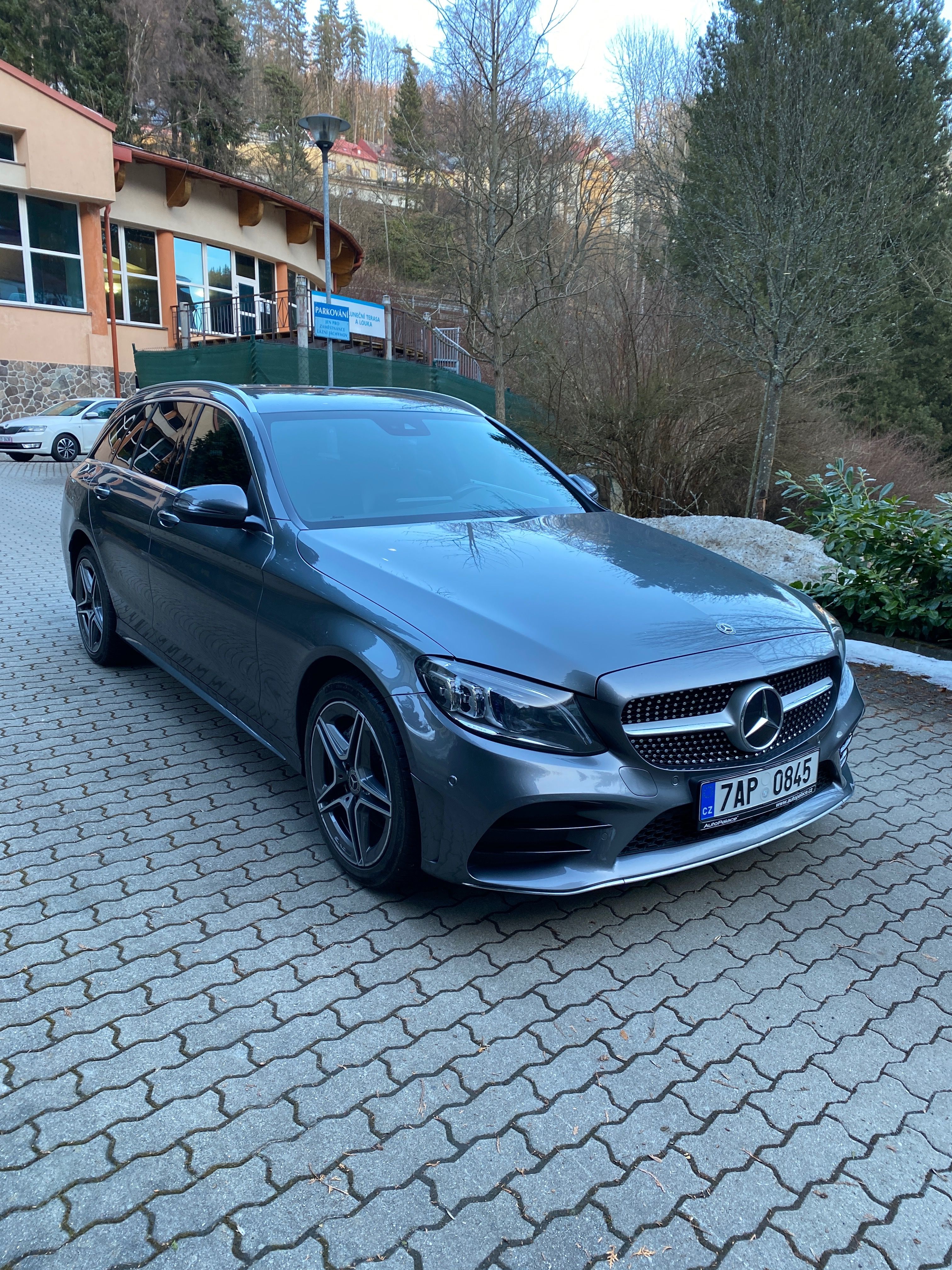 Mercedes-Benz Třídy C, Mercedes Benz C200 4matic - fotka 2