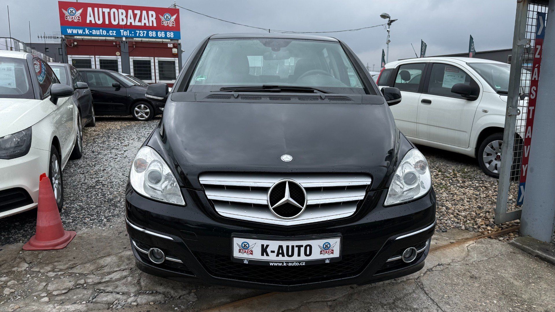 Mercedes-Benz Třídy B, B180i 85kW *Klima*PDC* - fotka 2