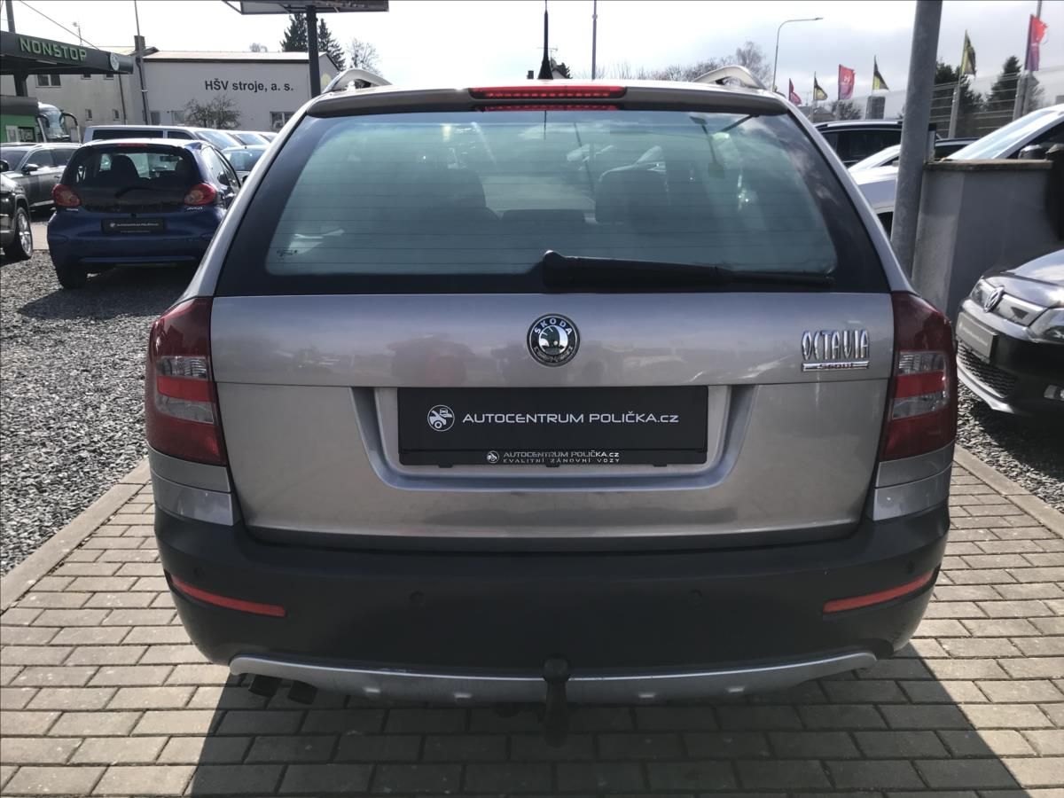 Škoda Octavia, 2,0   Scout 4x4 - fotka 5