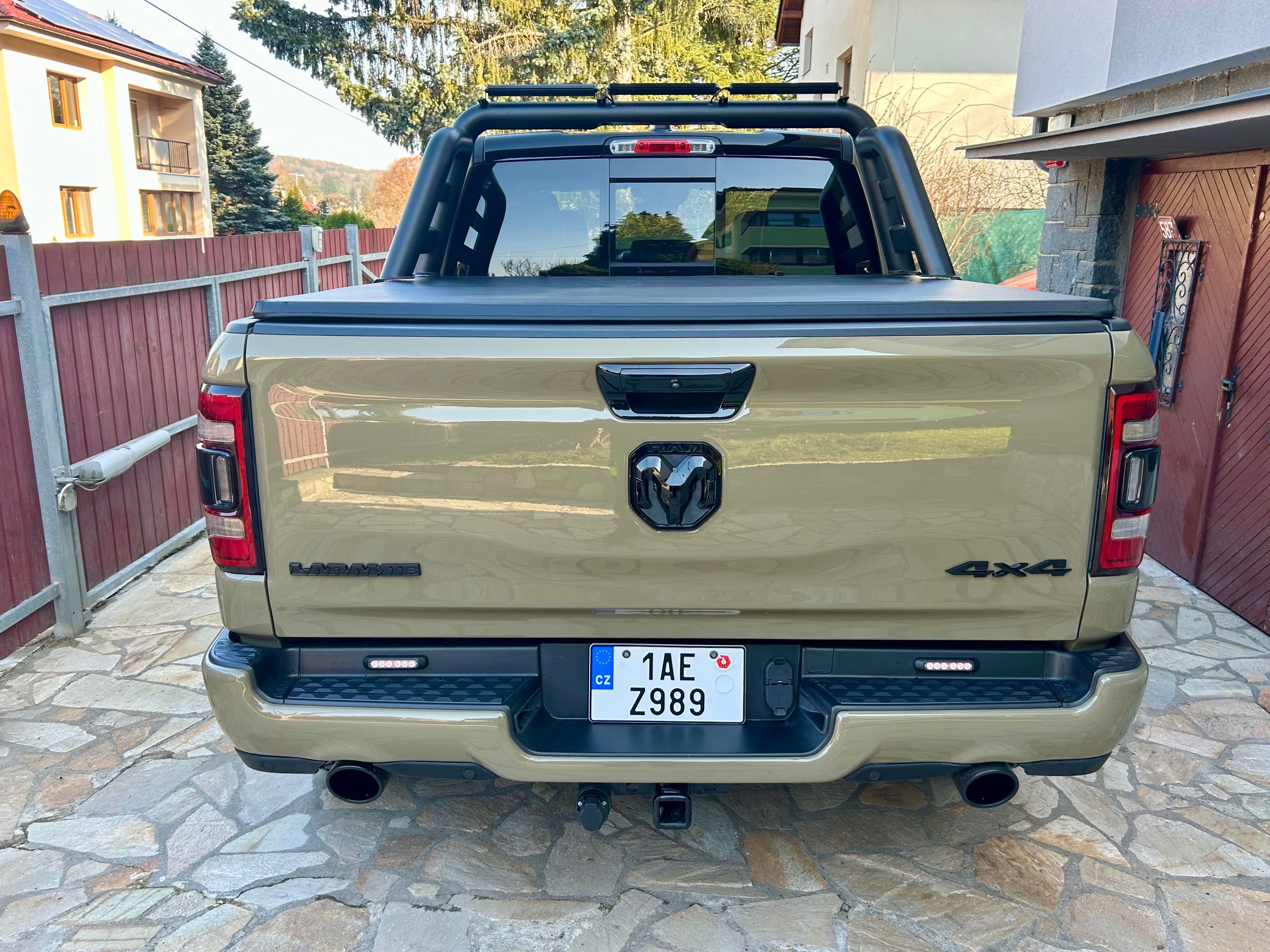 RAM 1500, 5.7 HEMI, Laramie, 4x4 - fotka 5