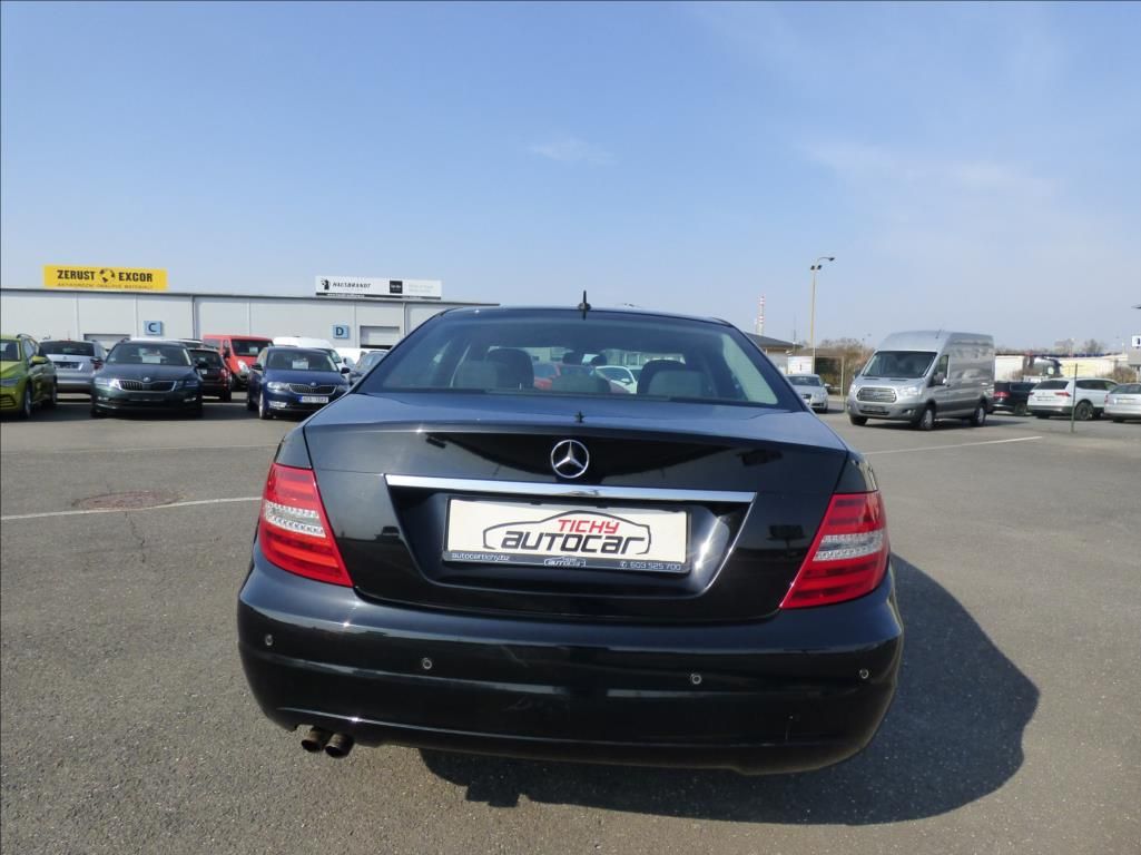 Mercedes-Benz Třídy C, 2,2 CDI BlueEfficiency  180 CD - fotka 6