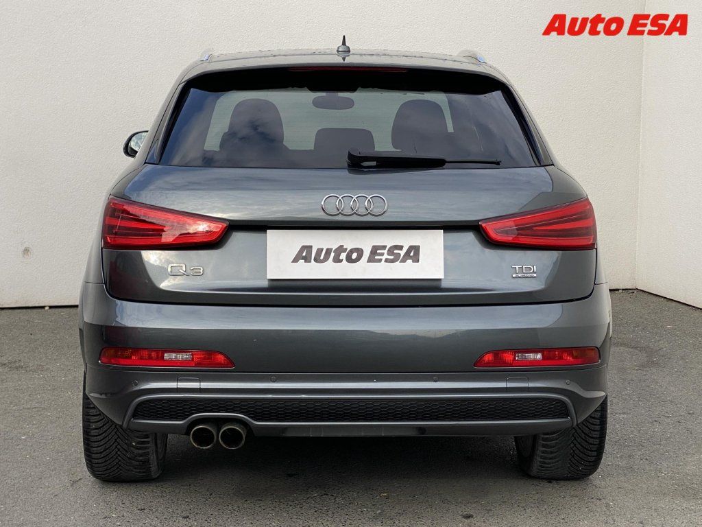 Audi Q3, 2.0 TDi quattro,S-line - fotka 5
