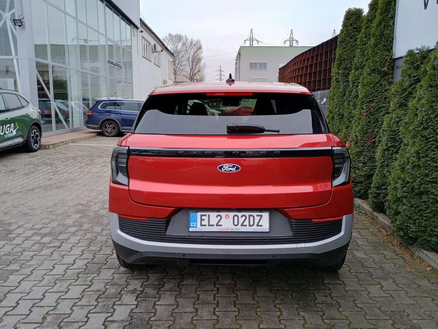 Ford Explorer, Elektrický  AWD Premium 79 kWh - fotka 5