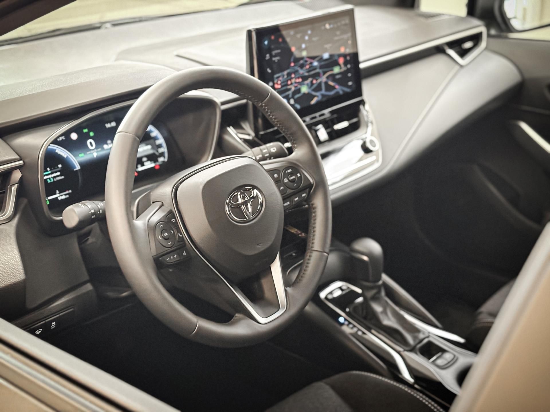 Toyota Corolla, 1,8 Hybrid, (4x2), Comfort - fotka 6