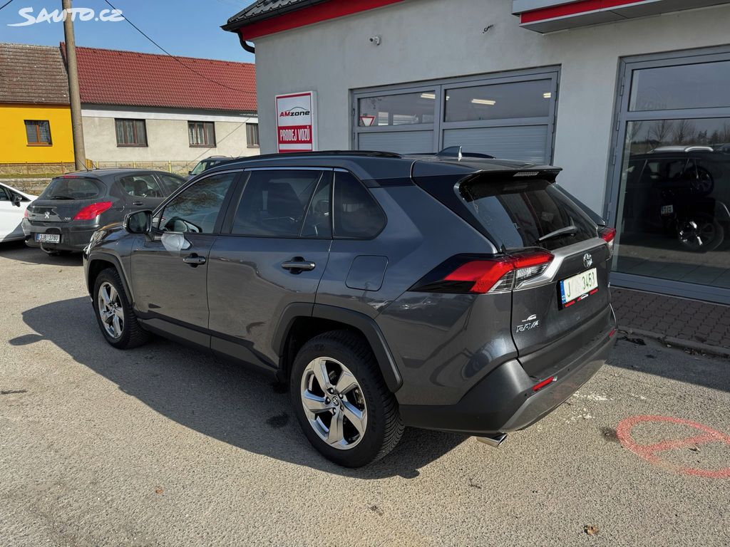 Toyota Rav4, fotka 6