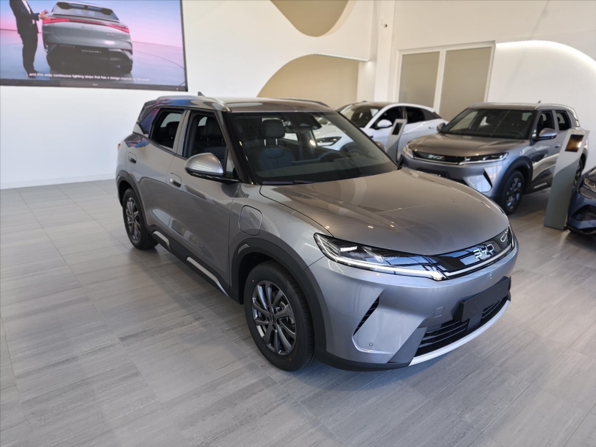 BYD ATTO 2, 1,5 DM-i  156 Kw Boost