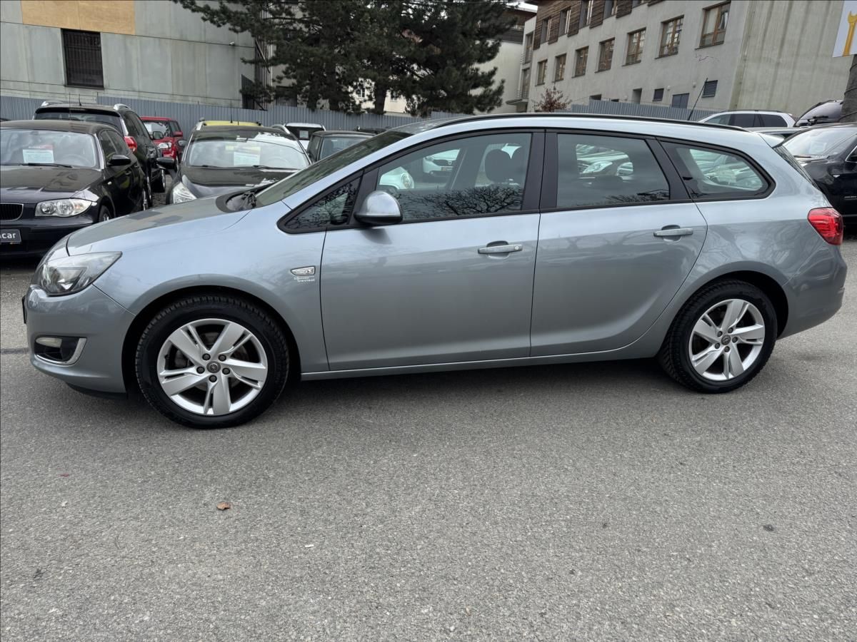 Opel Astra, 1,7 FACELIFT+NOVÉ PNEU. - fotka 4