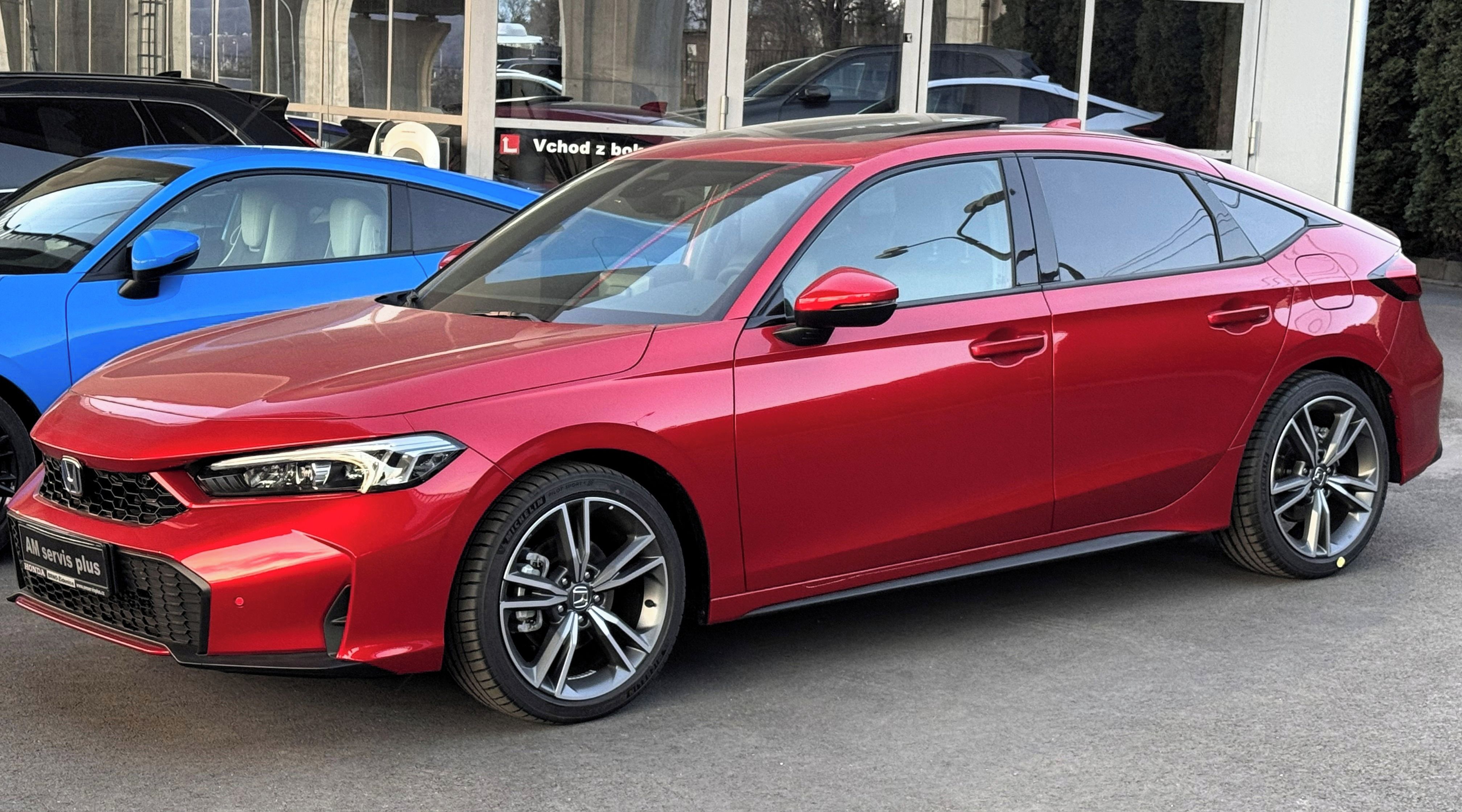 Honda Civic, 2.0e:HEV Advance - fotka 4