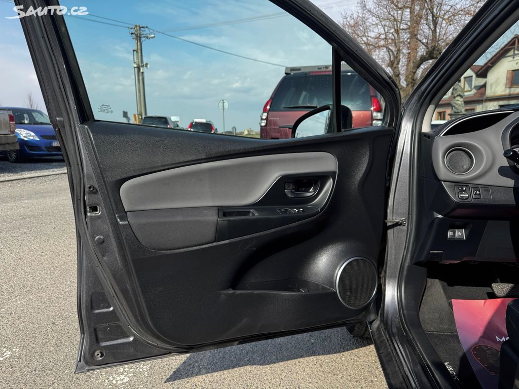 Toyota Yaris, fotka 18