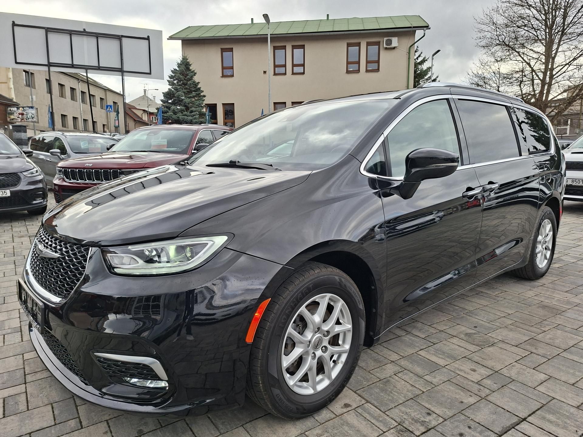Chrysler Pacifica, 3,6L V6, 7míst, kůže, Adapt - fotka 3