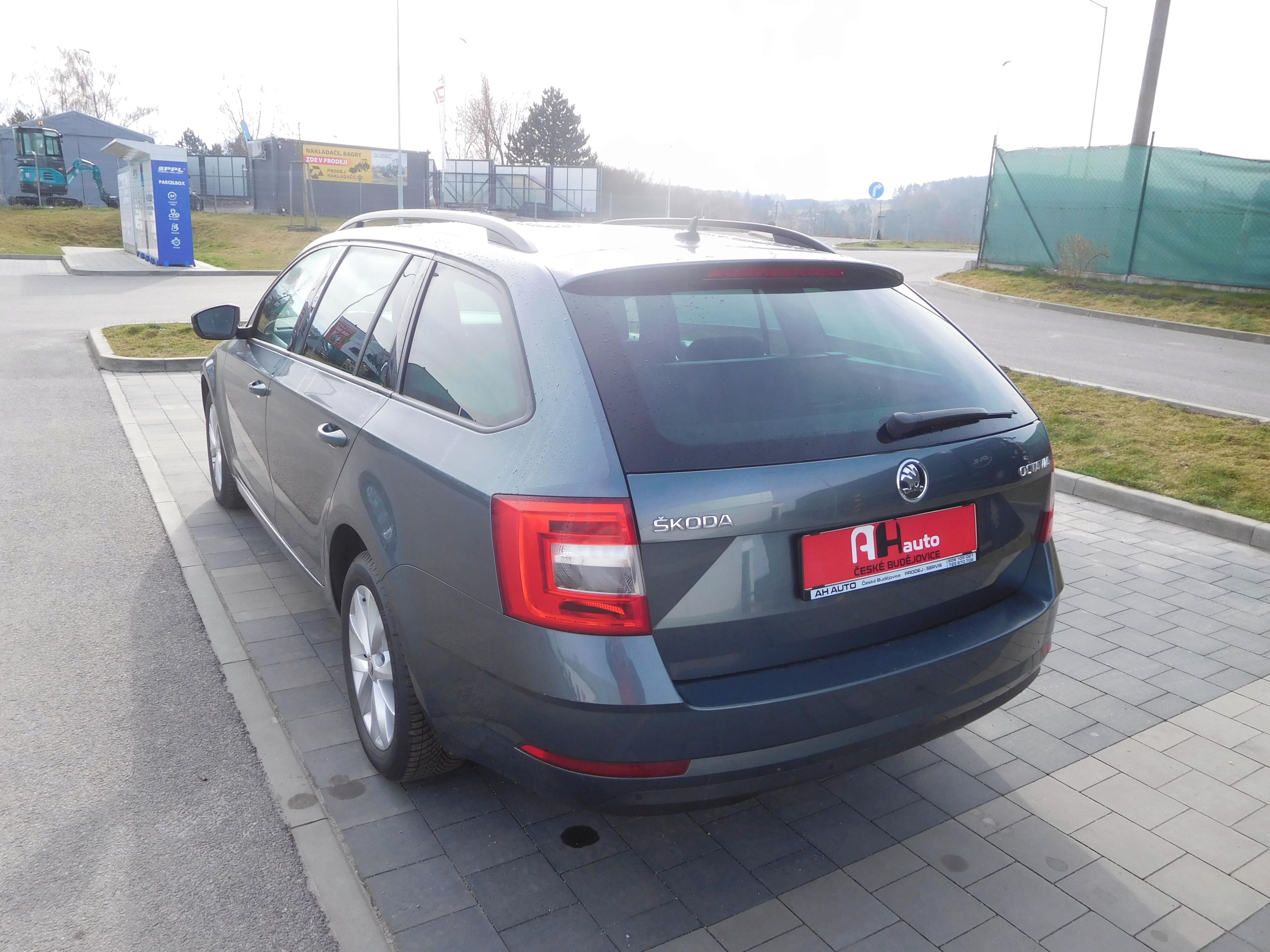 Škoda Octavia, 1.4 TSi Ambition, 110 kW, Navi - fotka 4