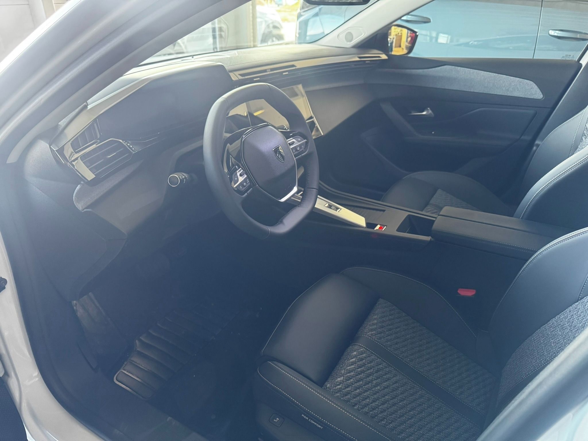 Peugeot 308, SW ALLURE Hybrid 145 e-DCS6 - fotka 5