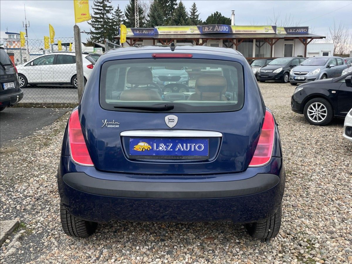 Lancia Y, 1,2 i  Ypsilon - fotka 5